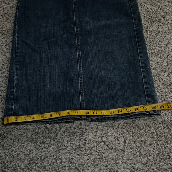 Vintage Gap Denim Skirt Size 2 straight pencil cut, Below Knee, high rear slit - Picture 8 of 8